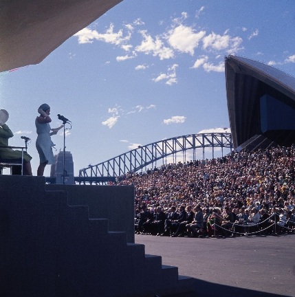 Queen Opens Opera House – Australians For Constitutional Monarchy